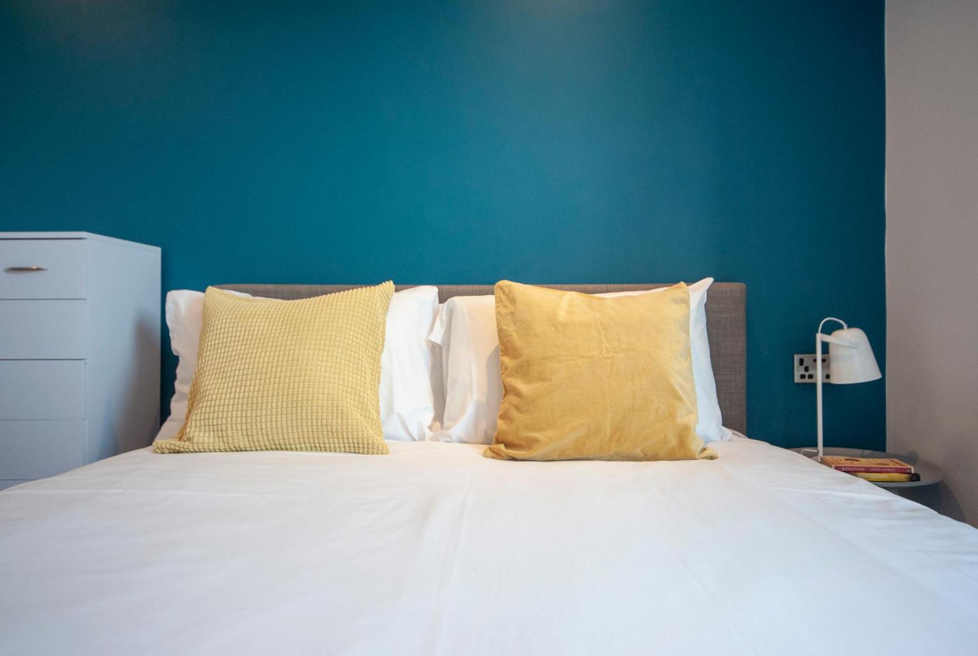 Top Floor Apt - 2 Bed/2 Bath + Private Balcony Londyn Zewnętrze zdjęcie